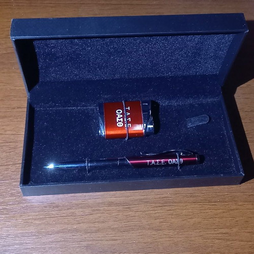 Collectible OASTH velvet case with lighter and pen new