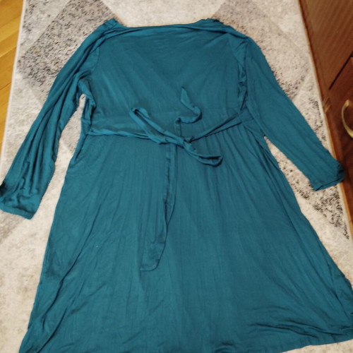 Women's dress size 9XL, like new