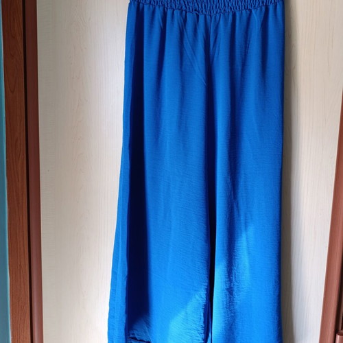 Women's pants one size blue with minor defect