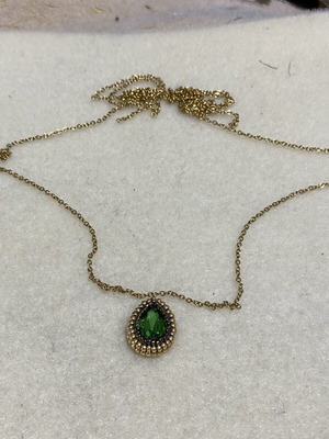 Handmade Necklace with Emerald Crystal and Gold Chain new