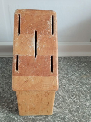 Wooden knife block used, fully functional