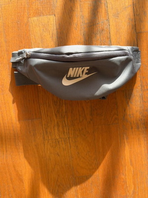 Τσαντάκι Nike καινούργιο γκρι