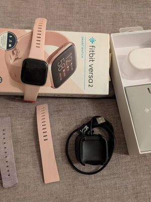 Fitbit Versa 2 smartwatch rose gold μεταχειρισμένο, χαλασμένο για ανταλλακτικά ή επισκευή