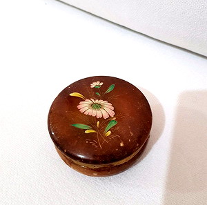 Vintage alabaster round box.