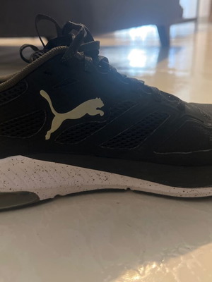 Puma X-Cell 44 athletic shoes like new, black