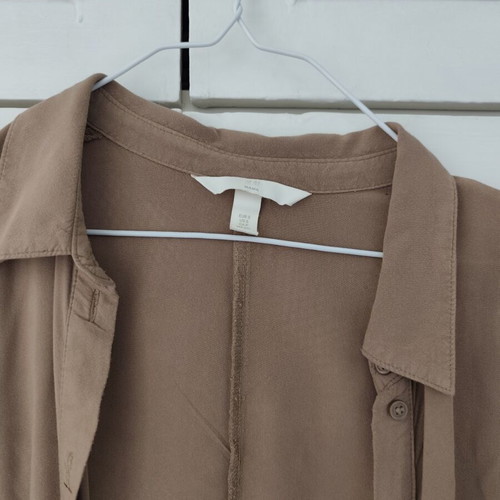 H&M Maternity Shirt with Short Sleeves like new, beige and brown, size S