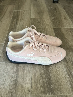 Puma παπούτσια αθλητικά σαν καινούργιο, ροζ με άσπρα, μέγεθος 41