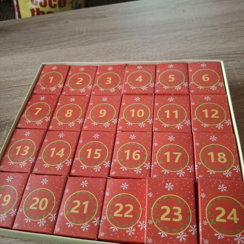 Advent Calendar puzzle like new, Christmas theme