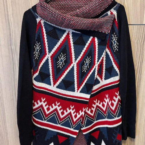Women's clothing set like new, cardigan, turtleneck, pants in blue and red
