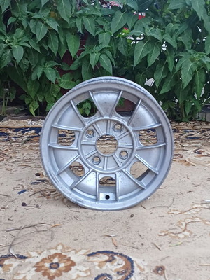 Nissan Dutsun LB1200 aluminum rims 13 inch, set of 5