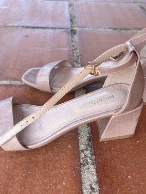Migato sandals used nude with square block heel size 37