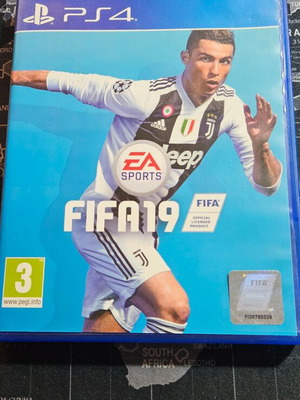 PlayStation 4 FIFA19 used