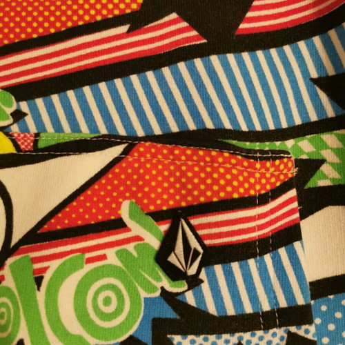 Volcom sweatshirt medium used, multicolor