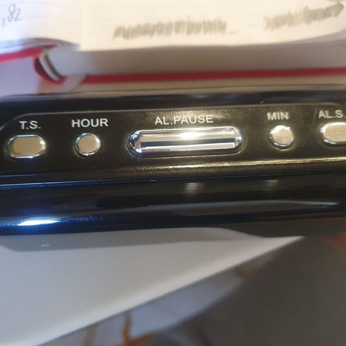 Digital alarm clock like new, tabletop