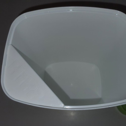 Hipp milk storage container