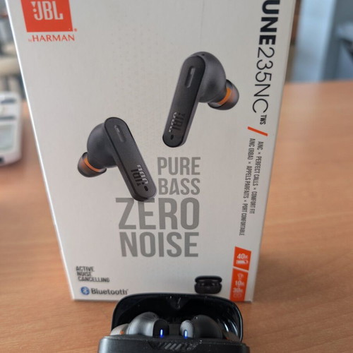 JBL Tune 235NC In-ear Bluetooth Handsfree used