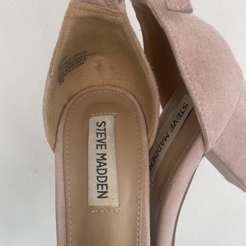 Steve Madden Pink Suede Chunky Heel like new
