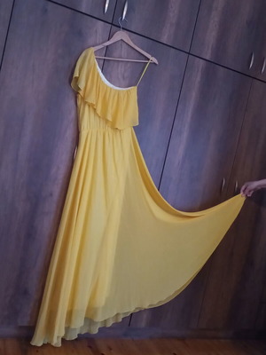 BSB Maxi Dress yellow, like new, one shoulder with ruffles
