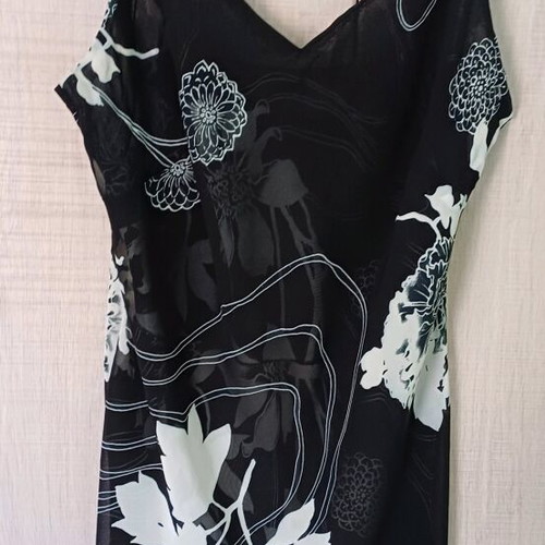 Black and white top long blouse like new with transparency