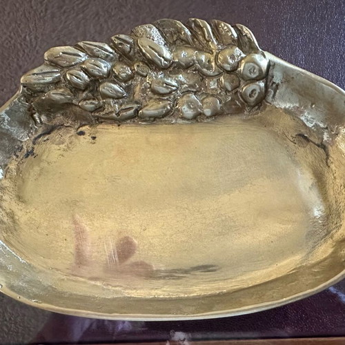 Bronze solid tabletop decoration vintage handmade like new