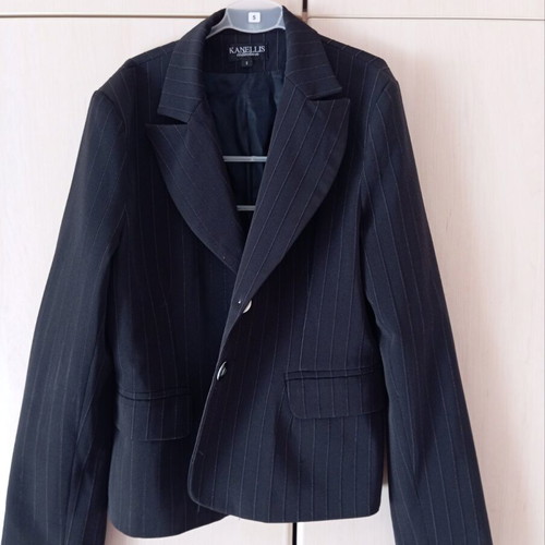 Women's black jacket like new with thin white stripe, size M