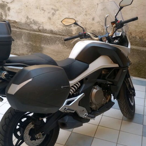 CF 650 MT motorcycle like new, 650 cc, 2022