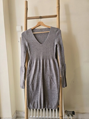 Дълъг ръкав мини рокля Intimissimi S сивосребриста, като нова