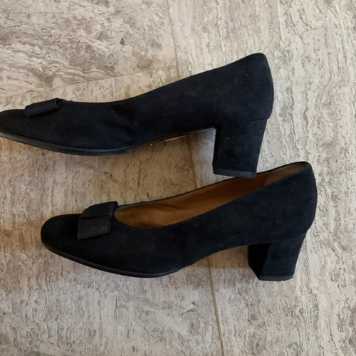 Kalogirou suede pumps, size 37, black