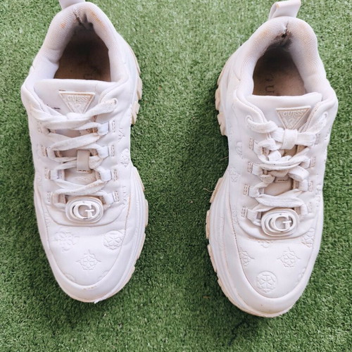Guess sneakers athletic shoes like new, white, leather