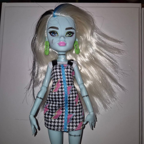 Monster High Frankie like new