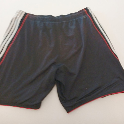 Authentic Chicago Bulls basketball shorts, size XXL