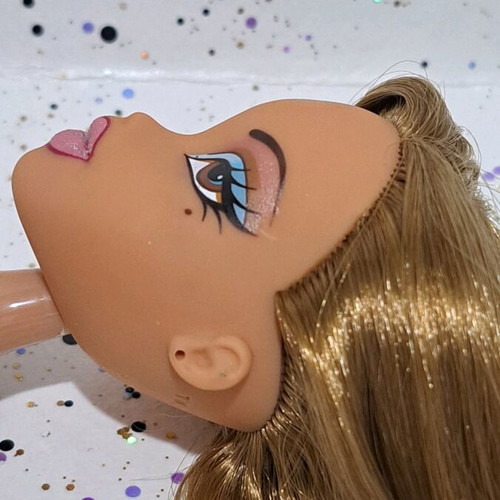 Bratz Funk'n'glow Yasmin 2nd edition nude like new with flaws