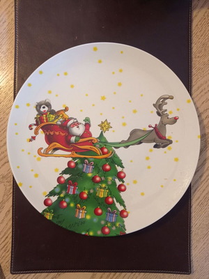 Glass Christmas plate 30 cm like new from Goody's