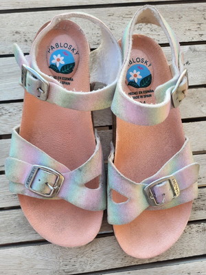 Pablosky sandals size 34, multicolored