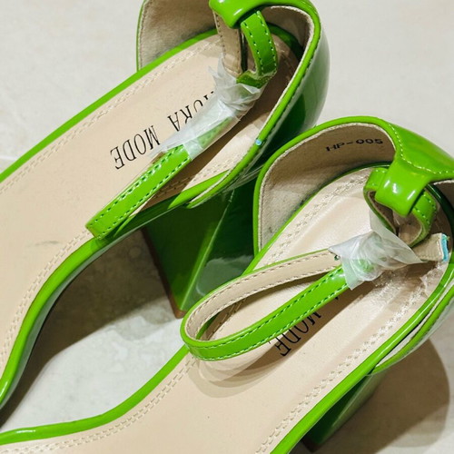 Laura Mode green sandals new size 39