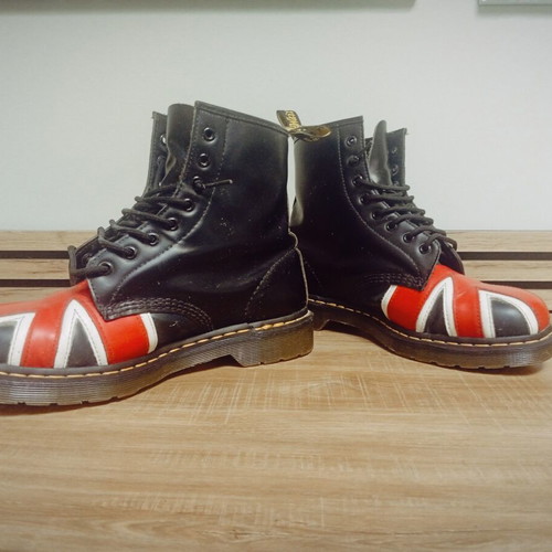 Dr. Martins boots like new, size 44, collectible