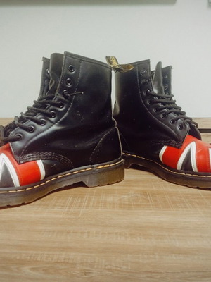 Dr. Martins boots like new, size 44, collectible