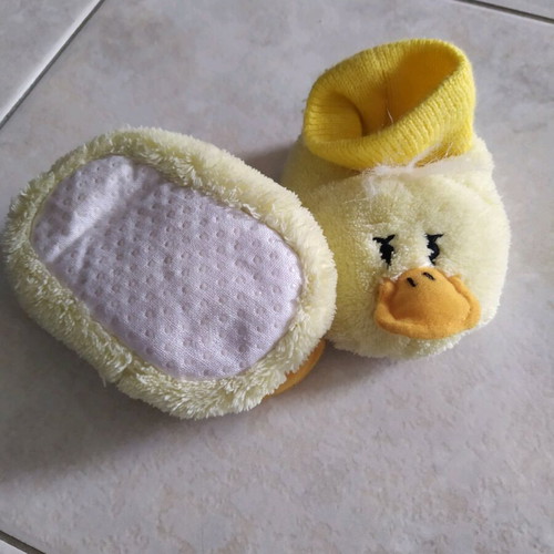 Baby slippers duck design like new, 9cm