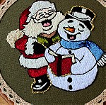  Άγιος Βασίλης & χιονάνθρωπος διαβάζουν, 15cm