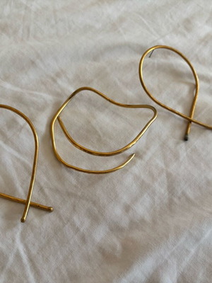 Gold jewelry set with earrings and bracelet like new