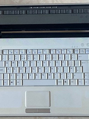 Sony Vaio VGN-FJ3S 14.1" Laptop used, Pentium M, 2GB RAM, 80GB HDD, Windows 7