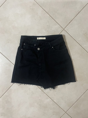 Pink Woman black jean skirt, size S