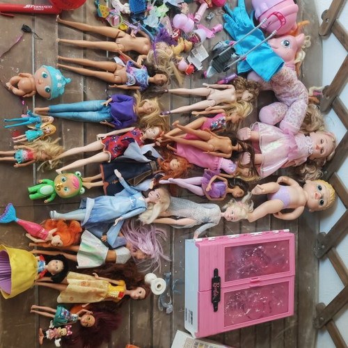 Barbie κούκλες και αξεσουάρ μεταχειρισμένα, σετ