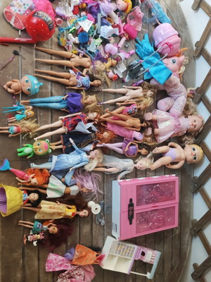 Barbie κούκλες και αξεσουάρ μεταχειρισμένα, σετ