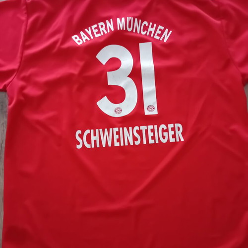 Bayern Munchen jersey like new, authentic, size small-medium
