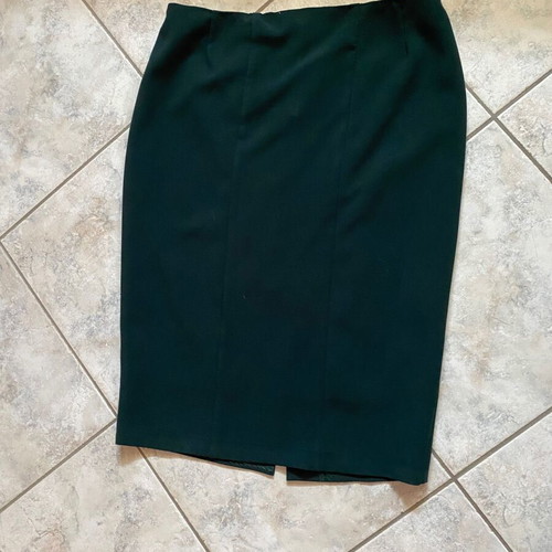 Maxin Cypress Midi Fitted Skirt like new, sizes M/L, green
