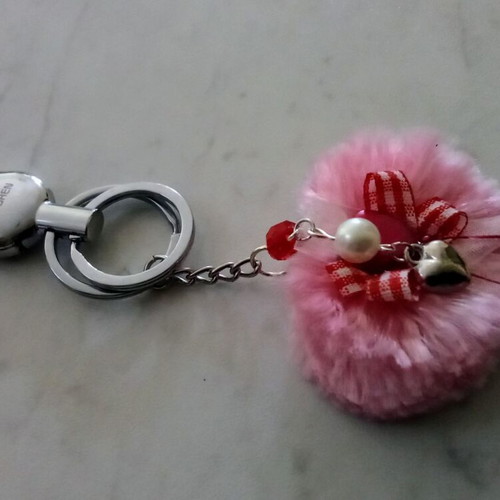 Handmade Valentine's keychain new, pink and red heart design