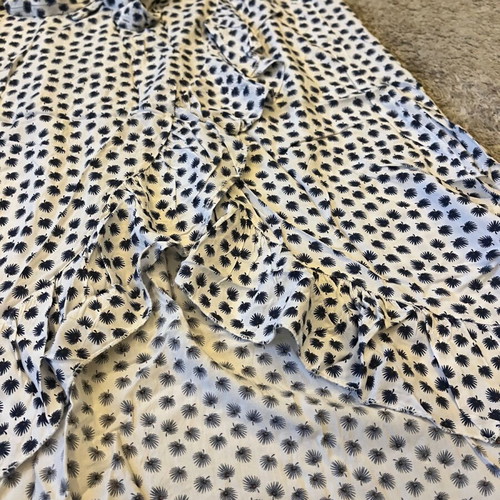 White midi skirt with ruffles and print S/M like new