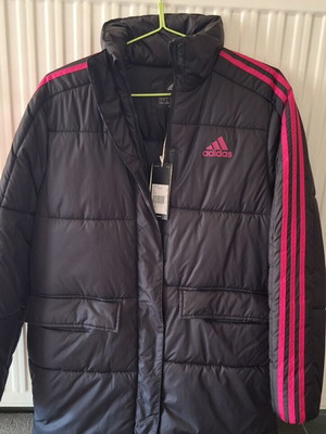 Μπουφάν Adidas γυναικείο καινούργιο, μέγεθος Small, μαύρο
