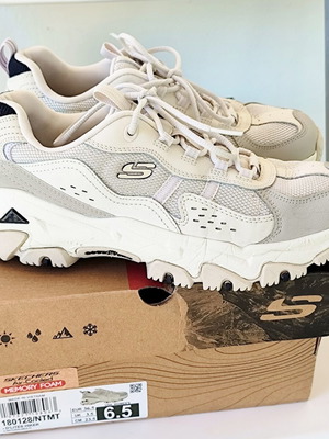 Skechers спортни обувки размер 36.5 като нови, бежови